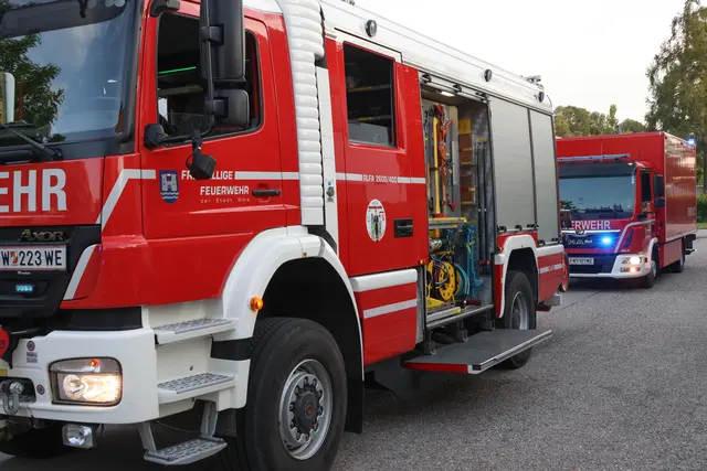 Kohlenmonoxid-Alarm im Wels-Pernau: Die Feuerwehr musste einschreiten, nachdem ein CO-Melder angeschlagen hatte. | Foto: laumat.at