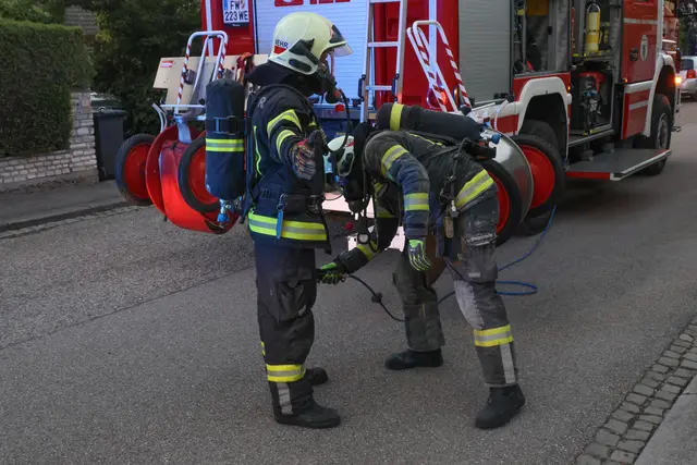 Kohlenmonoxid-Alarm im Wels-Pernau: Die Feuerwehr musste einschreiten, nachdem ein CO-Melder angeschlagen hatte. | Foto: laumat.at