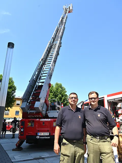 Die Florianijünger zeigten bei der Veranstaltungen begeistert ihre Fahrzeuge und Ausrüstungen | Foto: Josef Bodner