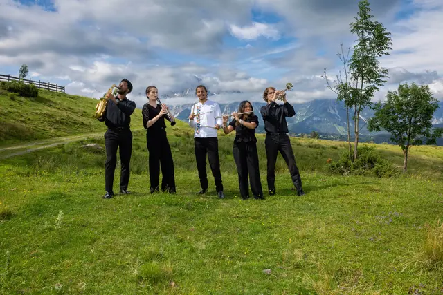 Rund 1.500 Musikerinnen und Musiker aus über 15 Nationen, mehr als 50 Konzerte in fünf Tagen und ein spektakulärer Auftritt einer amerikanischen College-Band im Planai Stadion. | Foto: Harald Steiner