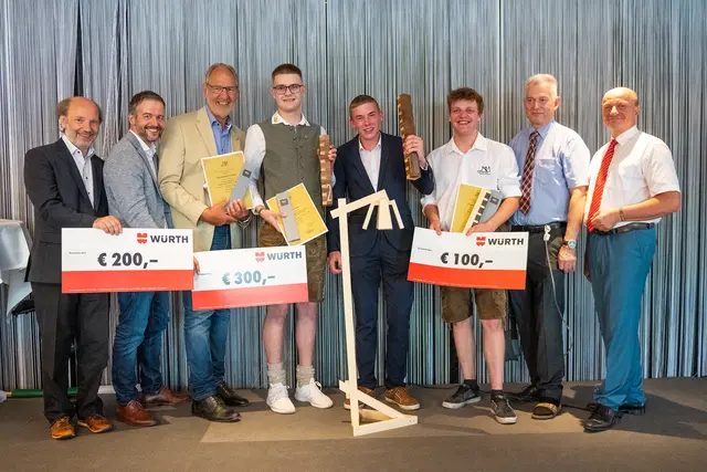 Tischlerlehrling Jonas Fuchs aus Schölbing (4. v. l.)  sicherte sich in Pörtschach den Vize-Bundesmeistertitel im dritten Lehrjahr. | Foto: PSP_Media