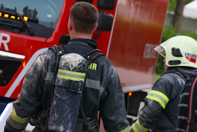 Kohlenmonoxid-Alarm im Wels-Pernau: Die Feuerwehr musste einschreiten, nachdem ein CO-Melder angeschlagen hatte. | Foto: laumat.at