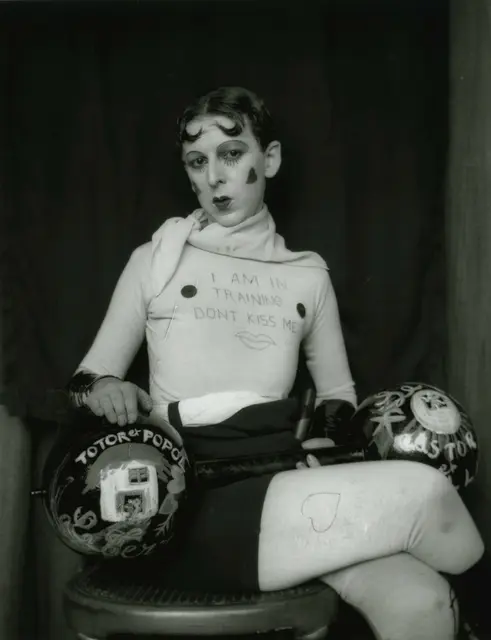 Claude Cahun: "I am in training don’t kiss me". | Foto: Jersey Heritage Collections