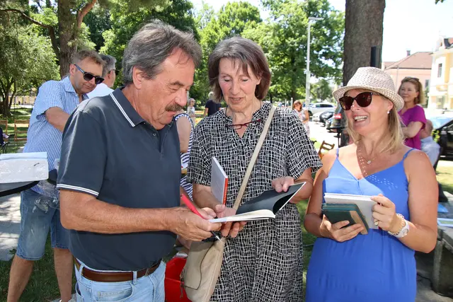 Autogramme: Peter Blaikner mit Margreth und Sandra.