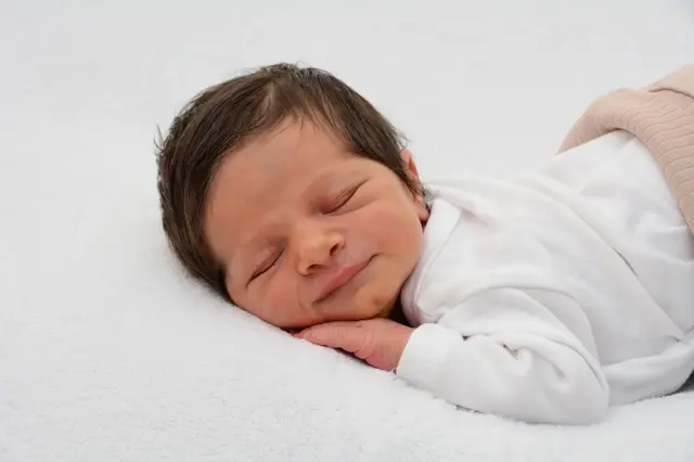 Name: Lea
Geburtsdatum: 24.06.2025
Gewicht: 2655 g
Größe: 50 cm
Eltern: Vanessa Lechner und Christoph Winterleitner aus Leoben | Foto: Babysmile