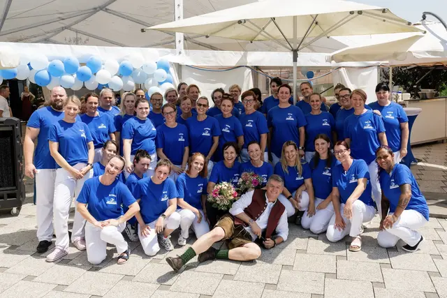 Engagement, Herz und Teamgeist: Das Team des SeneCura Sozialzentrums St. Veit blickt stolz auf 15 Jahre zurück.  | Foto: SeneCura