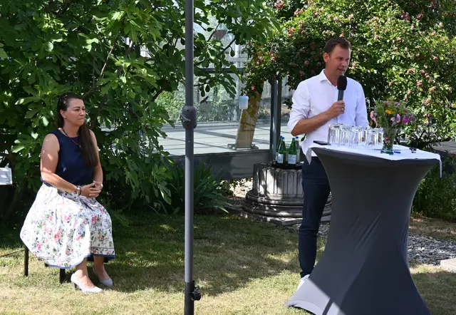 Museumsleiterin Ursula Pintz und der Leibnitzer Bürgermeister Daniel Kos beim Festakt zum Jubiläum | Foto: Tempelmusem Frauenberg