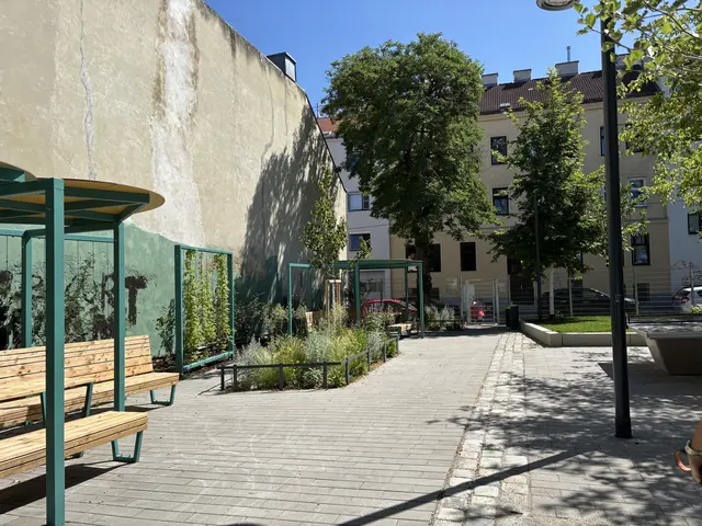 Pergolen zieren den Park. | Foto: Michael Marbacher/MeinBezirk