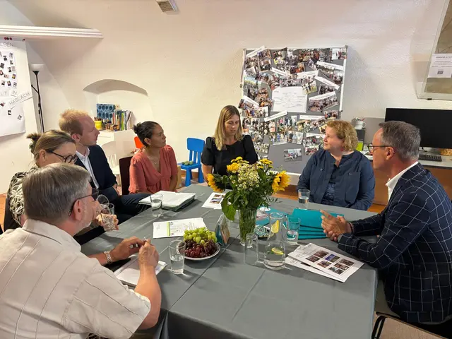 Beim Besuch im Gesund Büro in Haslach | Foto: MeinBezirk/Meßthaller
