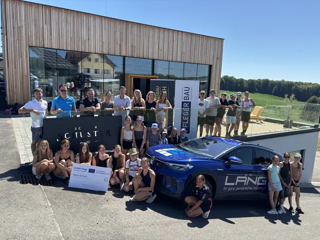 Machen beim Projekt Talent School mit: Schüler der Mittelschule St. Anna, Unternehmer und Projektverantwortliche  | Foto: Mein Bezirk