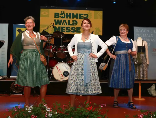 Die Modeschau geht bei der Böhmerwaldmesse in die zweite Runde. | Foto: gawe