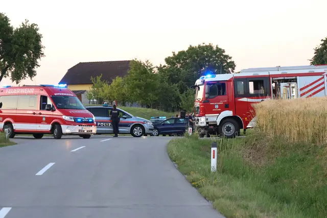 Bei einem tragischen Zusammenstoß in Offenhausen verliert eine 13-jährige Radfahrerin nach einem Crash mit einem Auto ihr Leben. | Foto: laumat.at