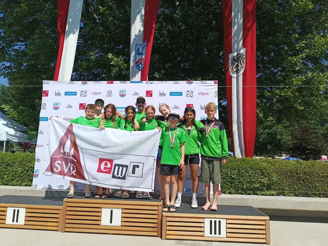 Mit einem wahren Medaillenregen kehrten die Schwimmer vom SV Reutte von den Tiroler Landesmeisterschaften 2025 zurück.  | Foto: SVR ZV Schwimmen