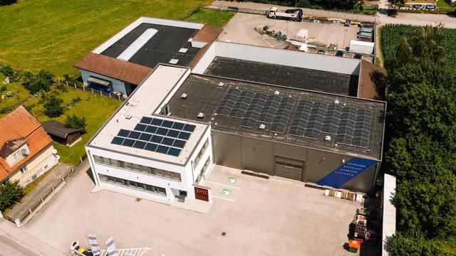 Die Otmar Weise GmbH mit Sitz in Aschbach Markt, Niederösterreich, ist seit 1827 ein zuverlässiger Partner im Dachsektor im Raum Amstetten und Umgebung. | Foto: Otmar Weise GmbH