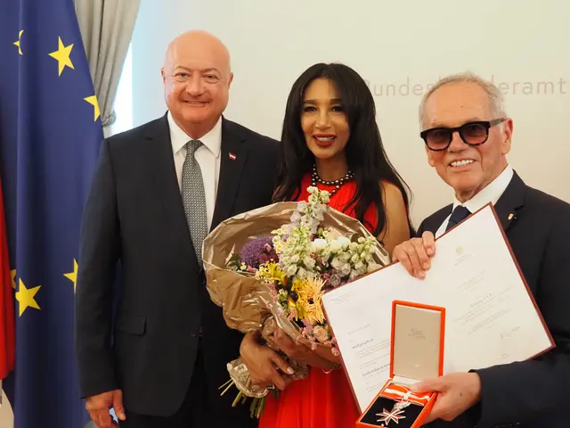 Bundeskanzler Christian Stocker mt Wolfgang und Gelila Assefa Puck | Foto: Alle Fotos von Peter Pugganig