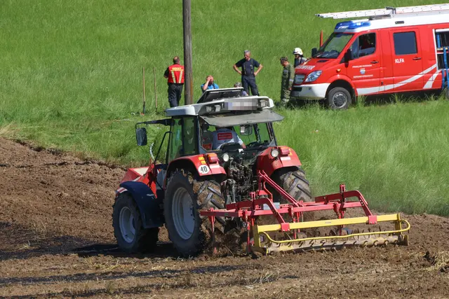 Wegen Trockenheit und Dürre herrscht derzeit erhöhte Gefahr an Flur- und Feldbränden – in Bad Wimsbach stand am Dienstagabend ein Stoppelfeld in Brand. | Foto: laumat.at
