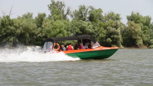 20.06.2025 Hier ist bereits ein Schnellboot zu sehen.