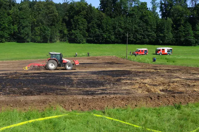 Wegen Trockenheit und Dürre herrscht derzeit erhöhte Gefahr an Flur- und Feldbränden – in Bad Wimsbach stand am Dienstagabend ein Stoppelfeld in Brand. | Foto: laumat.at