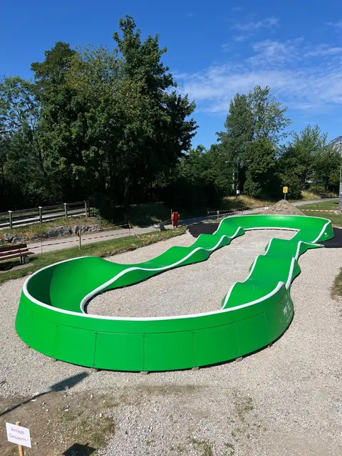 Die neue Pumptrack-Anlage bietet ideale Bedingungen für BMX, Scooter und Co. | Foto: Marktgemeinde Rum