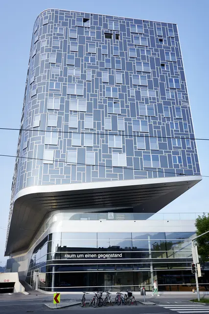 „raum um einen gegenstand“ (1978), Stadtbibliothek Innsbruck / Plattform 6020. | Foto: Johannes Plattner 