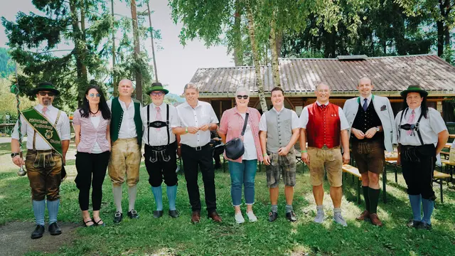 Ehrengäste waren Nationalratsabgeordneter Franz Jantscher (4. v. l.), Richard Schmid (2. v. r.) Landesobmann-Stellvertreter des Steirischen Blasmusikverbandes) und Bürgermeister Ronald Schlager (3. v. r.) | Foto: MV St. Stefan-Kaisersberg