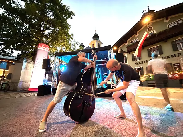 Musik &amp; Action in St. Johann. Bild: Einlage von 69 in the Shade. | Foto: Kogler