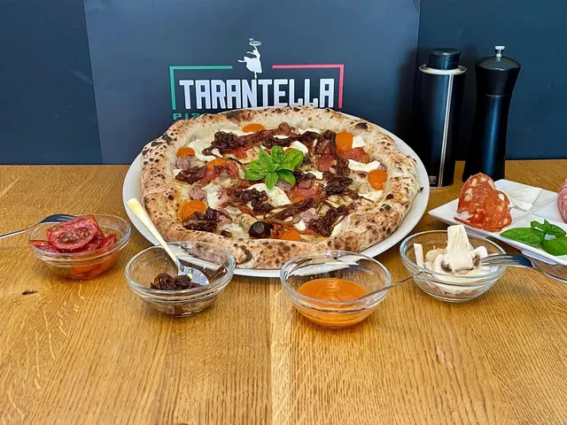 So sieht eine Siegerin aus: Die beliebteste Pizza gibt es bei "Tarantella - Pizza &amp; Pasta Napoli" in Trofaiach. | Foto: Tarantella
