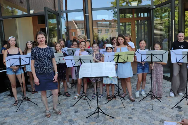 Die Blockflötengruppe unter der Leitung von Ursula Hubmann eröffnete das Konzert mit dem Nashorntanz