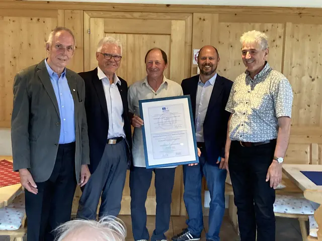 Übergabe an die Wassergenossenschaft Neuer Bach, Stanz. | Foto: LK Tirol