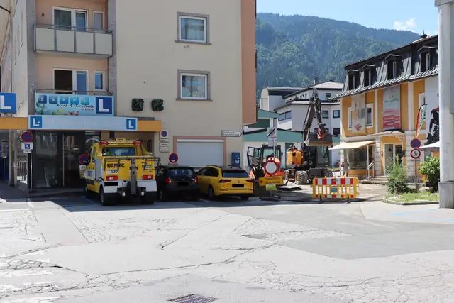 In Wörgl sind die Bagger unterwegs: die Stadt arbeitet an einem neuen Verkehrssystem samt digitalem Parksystem. | Foto: Nimpf