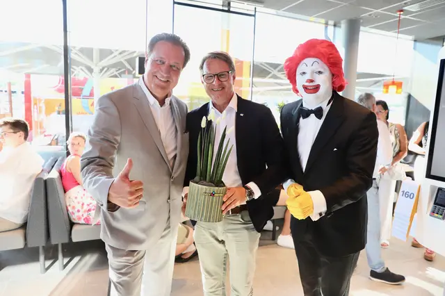 Auch Ronald McDonald durfte nicht fehlen. | Foto: Alfred Mayer