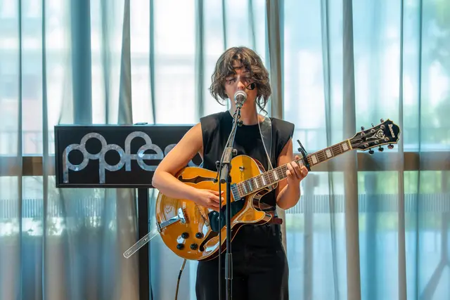 Bei der Programmvorstellung gewährte "The Zew" einen kleinen Einblick in ihre Musik. | Foto: Valentina Marilenić/MeinBezirk