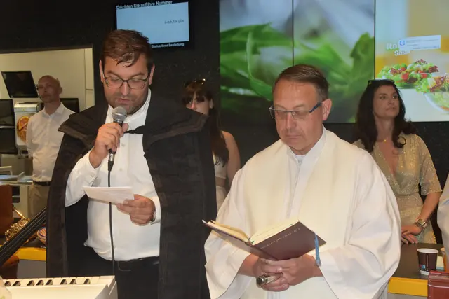 Segnungsandacht mit den Pfarrern Richárd Kádas und János Schauermann | Foto: Michael Strini