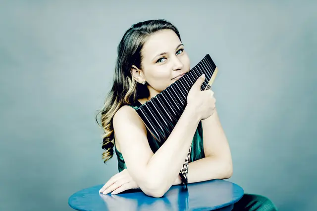 Die Panflötistin Andreea Chira wird das neue Frenzel-Werk erstaufführen. | Foto: Andrej Grilic
