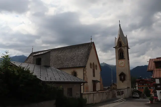 Die Pfarrkirche Mariä Himmelfahrt in Serfaus. | Foto: Seelos