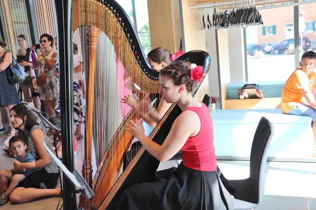 Das Harfenquintett spielte im Foyer des Forum Baroque Flamenco | Foto: Edith Ertl