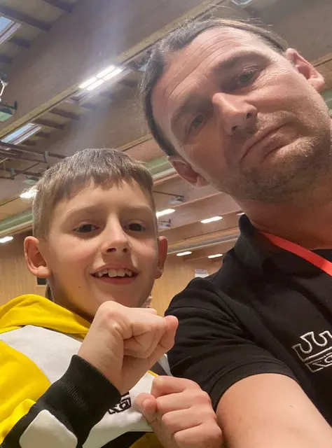 David Gugenberger mit Coach und Vater Johannes