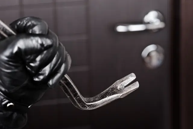 Am Donnerstag zur Mittagszeit verschaffte sich ein unbekannter Täter Zutritt zu einem Wohnhaus in Zirl und entwendete diverse Wertgegenstände. (Symbolbild) | Foto: ia64/panthermedia