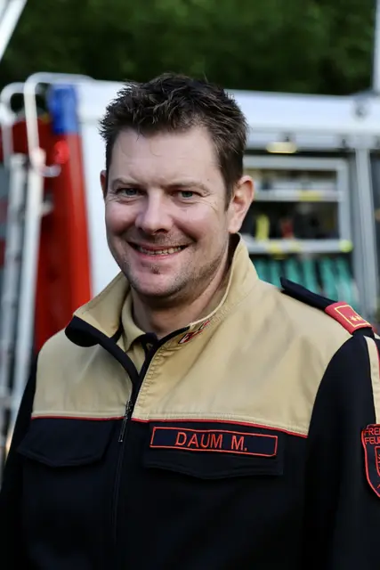 Pollings FF-Kommandant Marco Daum beobachtete die Abläufe. | Foto: Martina Schratzberger