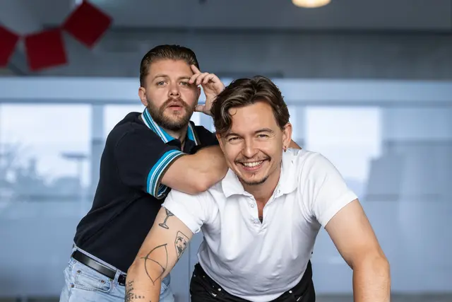 Selman Klicic und Elija Kulmer sorgen unter dem Namen "Organstrafverfügung" im Internet für Lacher. | Foto: Konstantinov