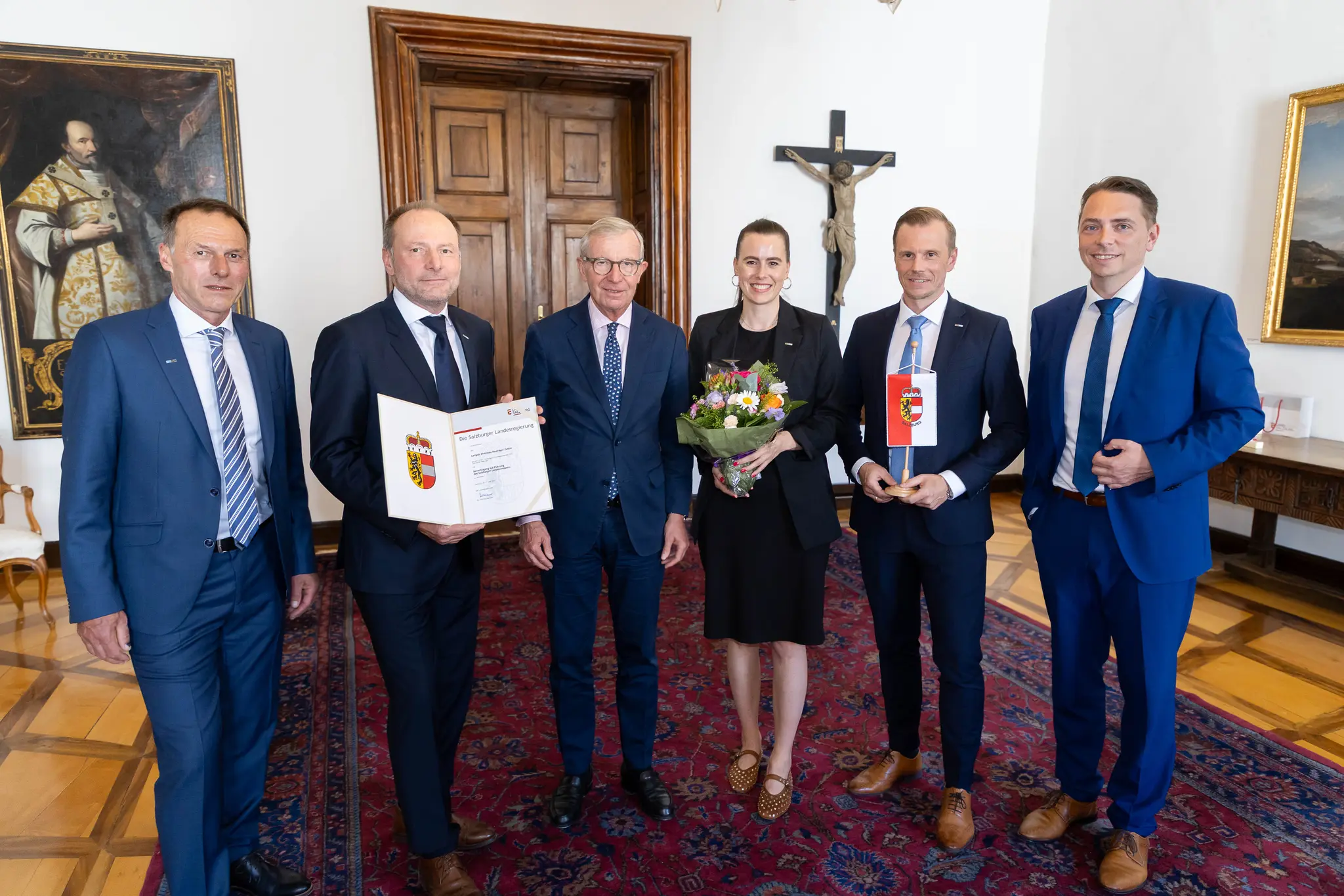 Award: Leitgöb Wohnbau received the Salzburg State Coat of Arms - | ...