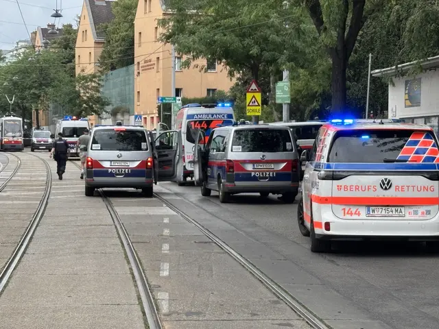 Bei dem Großeinsatz in Penzing wurde ein Tatverdächtiger festgenommen. | Foto: Andreas Pölzl/MeinBezirk
