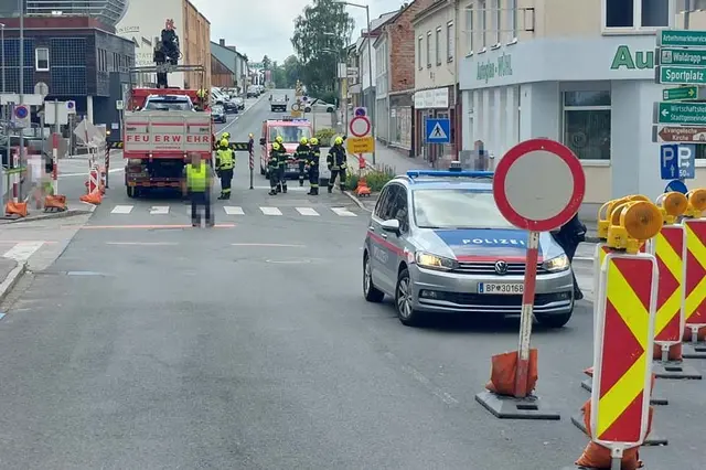 Kreuzungsbereich der Heidenreichsteiner Straße mit der Thayastraße ist aufgrund der Umleitungsführung ein Nadelöhr in der Bezirkshauptstadt. | Foto: FF Waidhofen/Thaya