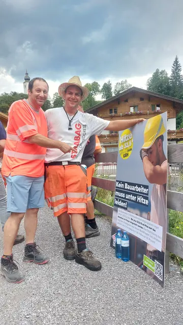 Strabag-Betriebsrat Christian Michelitsch mit einem Kollegen | Foto: GBH