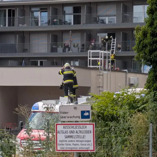 Die Feuerwehr verschaffte sich von außen Zutritt zur Wohnung. | Foto: Freiwillige Feuerwehr Pörtschach am Wörthersee