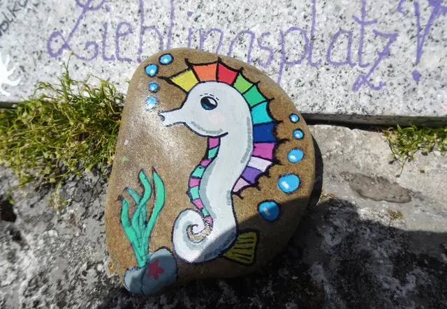 Dieser Seepferdchen-Stein kommt aus St. Martin-Karlsbach.