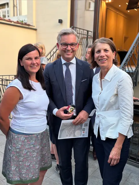 Trafen sich beim Steiermark-Empfang in Brüssel: Bernadette Gruber, EU-Kommissar Magnus Brunner und Gabriele Trinker | Foto: zVg