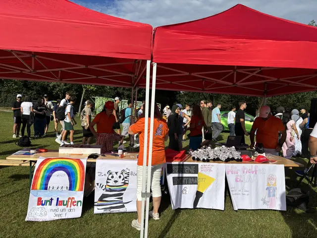 Neben dem Film macht der Verein auch durch ein Brettspiel und ein Kinderbuch auf die Thematik aufmerksam. | Foto: Huber