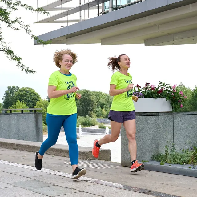 Frauen-Landesrätin Christiane Teschl-Hofmeister und Uschi Kohl | Foto: NLK Pfeiffer 