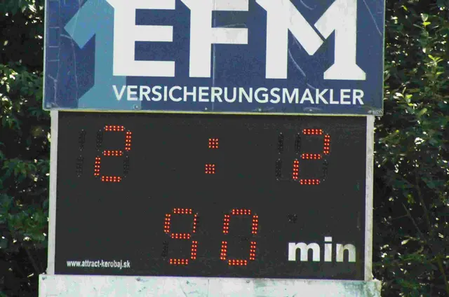 Nach 90 Minuten stand es 2:2 in den letzten 30 Minuten bekamen die Veilchen noch zwei Gegentore, wobei auch idividuelle Fehler zu erkennen waren.